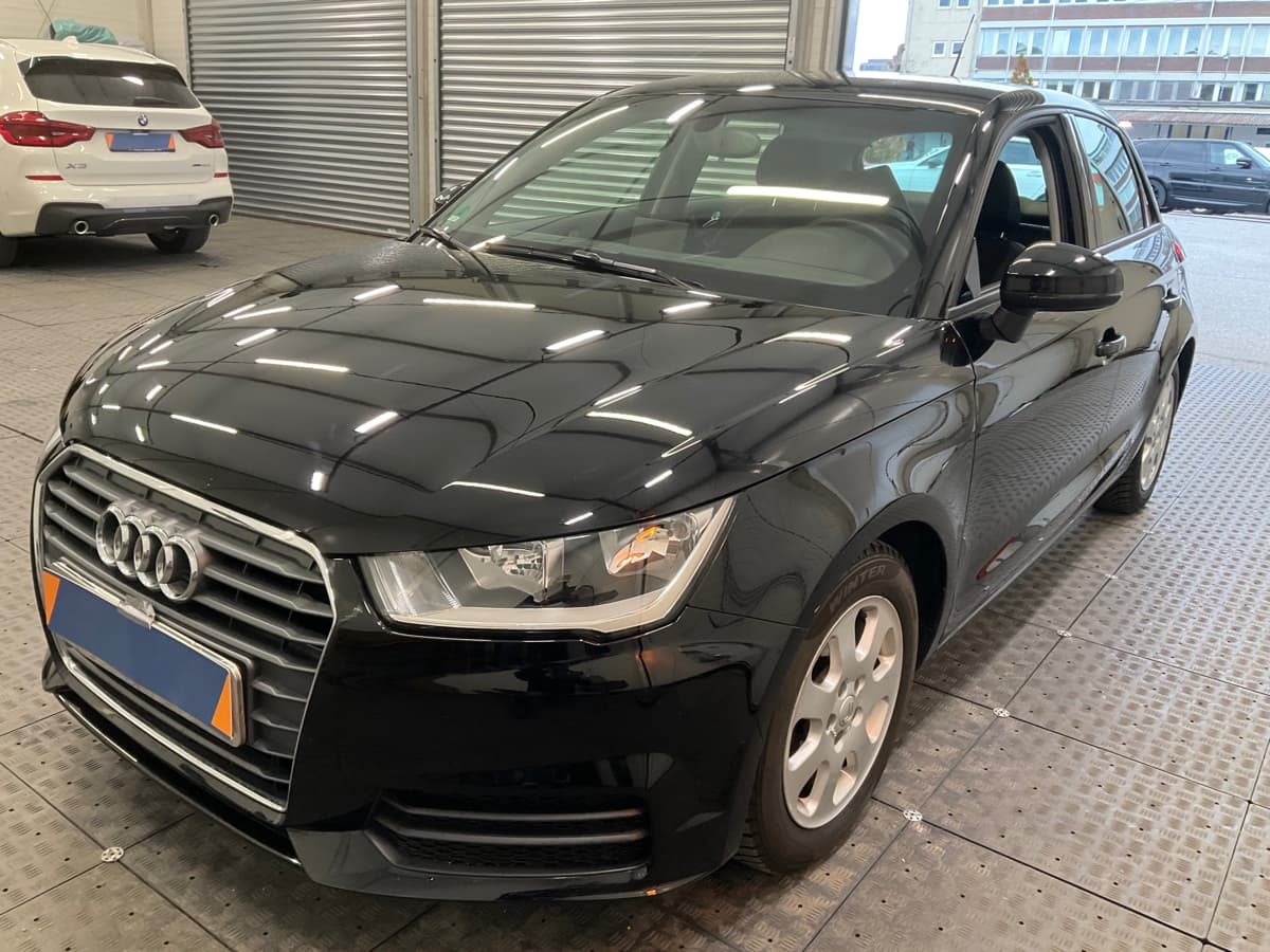 2018 Audi A1 Sportback, black, 74,683 km, side view.